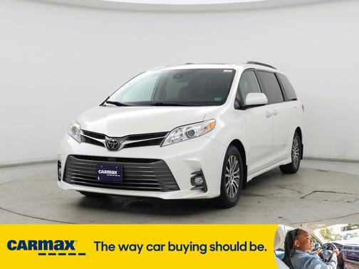 2020 Toyota Sienna XLE Premium