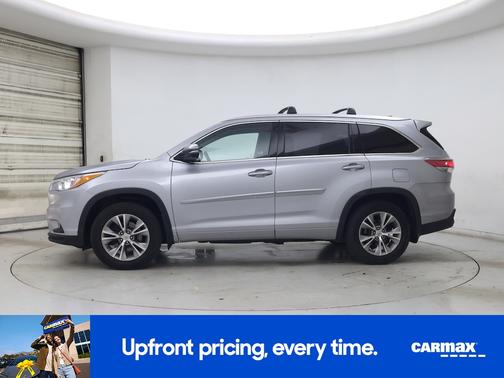 Silver 2015 Toyota Highlander XLE