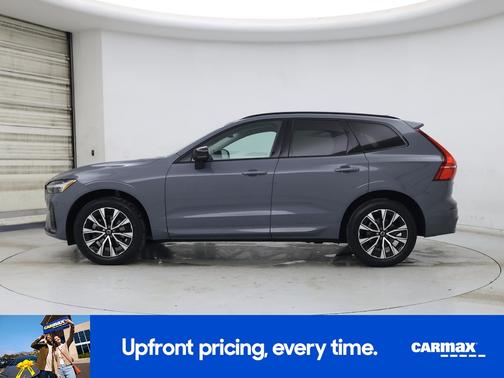 2024 Volvo XC60 B5 Core Dark Theme