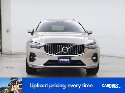 2023 Volvo XC60 B5 Ultimate Bright Theme