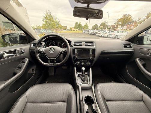 2016 Volkswagen Jetta 1.8T SEL