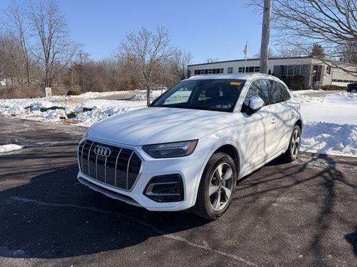 2023 Audi Q5 40 Premium Plus