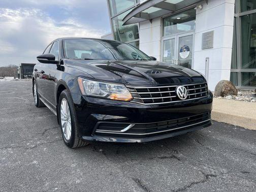 2016 Volkswagen Passat 1.8T SE