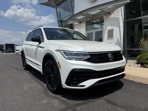 2022 Volkswagen Tiguan 2.0T SE R-Line Black 4MOTION