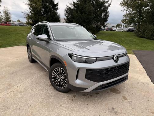 Silver 2026 Volkswagen Tiguan 2.0T S