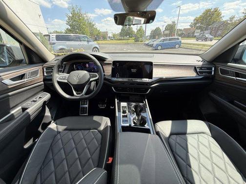 2025 Volkswagen Atlas 2.0T SEL Premium R-Line 4MOTION