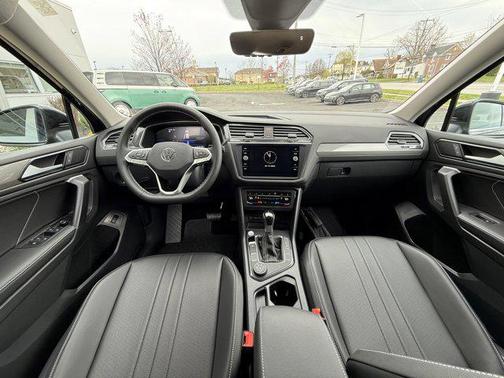 2024 Volkswagen Tiguan 2.0T SE 4MOTION