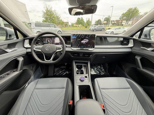 2025 Volkswagen Tiguan 2.0T SE 4MOTION