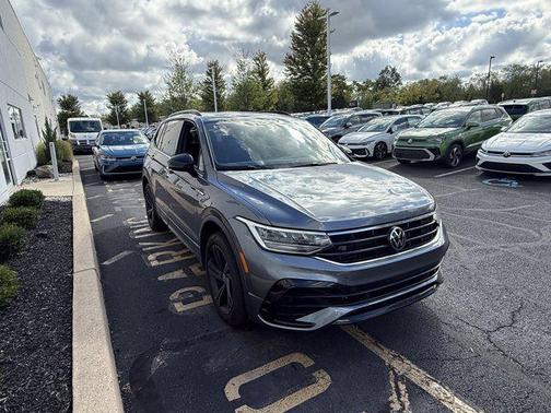 2024 Volkswagen Tiguan 2.0T SE R-Line Black 4MOTION