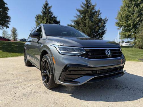 2024 Volkswagen Tiguan 2.0T SE R-Line Black 4MOTION
