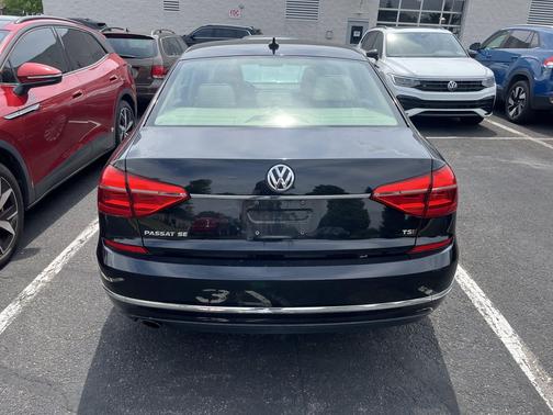 2016 Volkswagen Passat 1.8T SE
