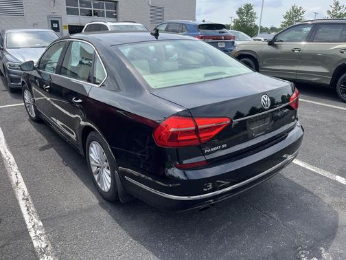 2016 Volkswagen Passat 1.8T SE