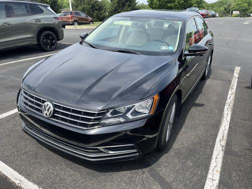 2016 Volkswagen Passat 1.8T SE
