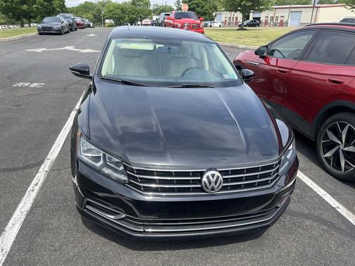 2016 Volkswagen Passat 1.8T SE
