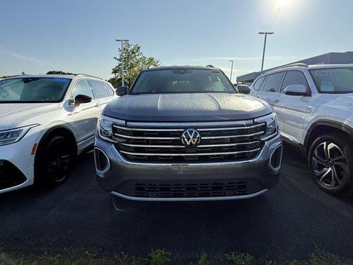 2025 Volkswagen Atlas 2.0T SE w/Technology 4MOTION