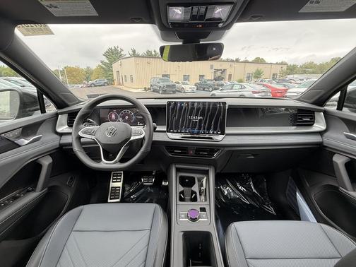 Gray 2026 Volkswagen Tiguan 2.0T SE R-Line Black 4MOTION