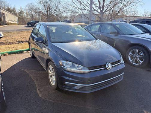 2018 Volkswagen Golf TSI SE