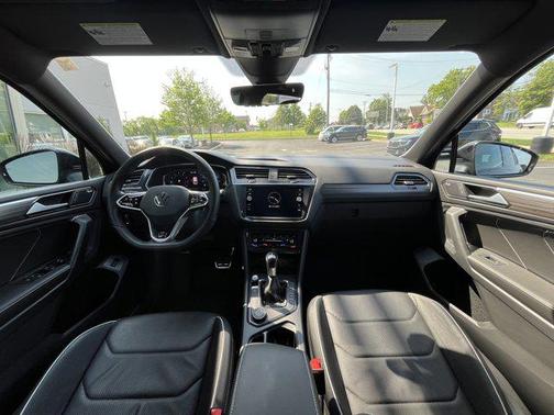 2022 Volkswagen Tiguan 2.0T SEL R-Line 4MOTION