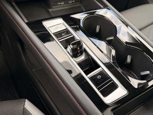 2024 Volkswagen Atlas 2.0T SE w/Technology 4MOTION