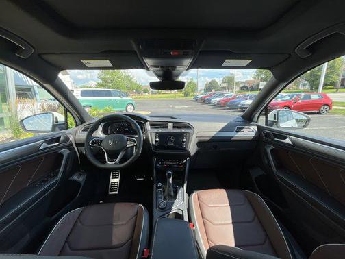 2022 Volkswagen Tiguan 2.0T SEL R-Line 4MOTION