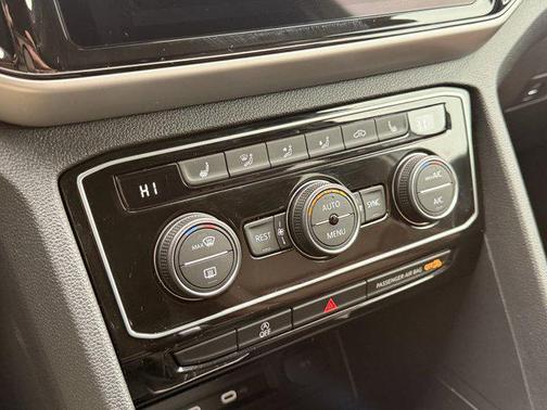 2023 Volkswagen Atlas 2.0T SE w/Technology 4MOTION