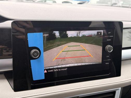 2026 Volkswagen Taos SE