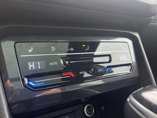 2022 Volkswagen Tiguan 2.0T SEL R-Line 4MOTION