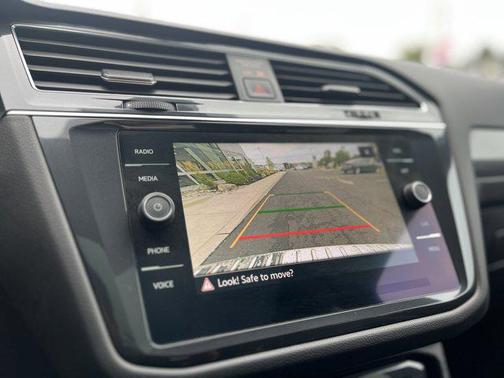 2022 Volkswagen Tiguan 2.0T SEL R-Line 4MOTION