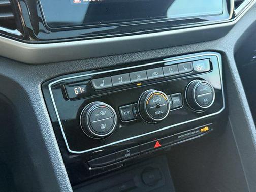 2023 Volkswagen Atlas 3.6L SEL Premium