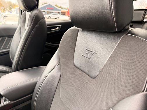 2020 Ford Edge ST