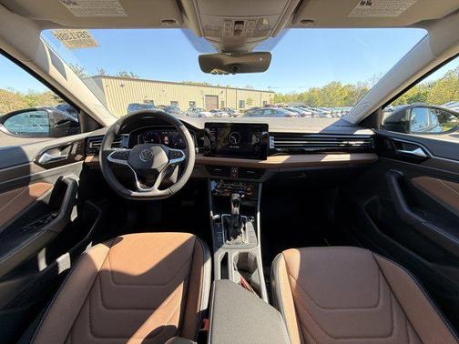 Deep Black Pearl 2026 Volkswagen Jetta 1.4T SEL