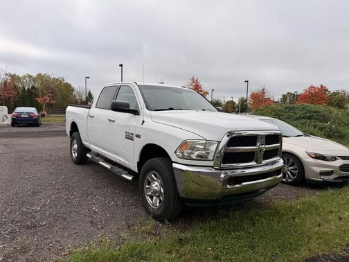 Bright White Clearcoat 2014 RAM 2500 SLT