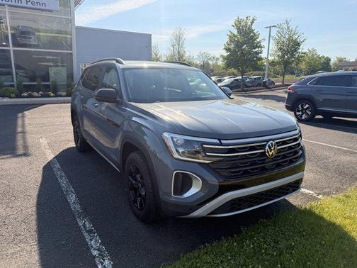 2025 Volkswagen Atlas 2.0T Peak Edition