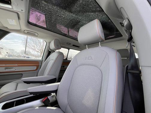 2025 Volkswagen ID. Buzz 1st Edition with 4MOTION