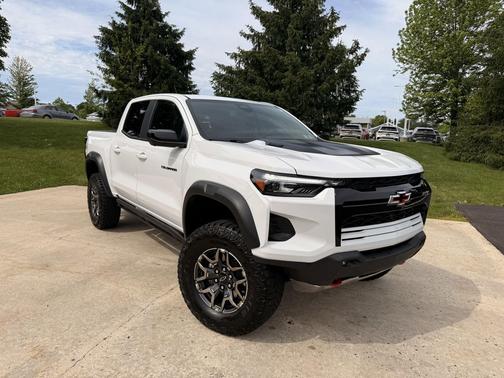 Summit White 2025 Chevrolet Colorado ZR2
