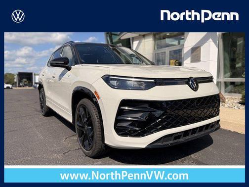 Sandstone W/Deep Black Roof 2026 Volkswagen Tiguan 2.0T SE R-Line Black