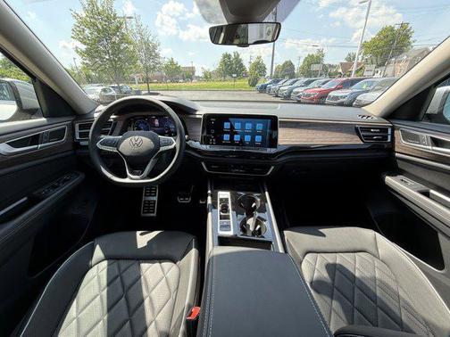 2024 Volkswagen Atlas 2.0T SEL Premium R-Line 4MOTION