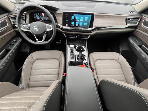 2025 Volkswagen Atlas 2.0T SEL