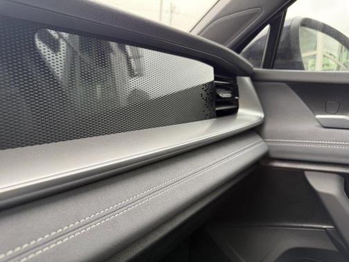 2025 Volkswagen Tiguan 2.0T SE R-Line Black 4MOTION
