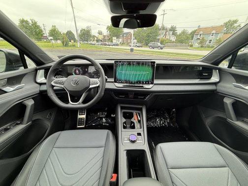 2025 Volkswagen Tiguan 2.0T SE R-Line Black 4MOTION