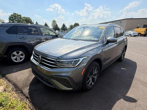 Gray 2023 Volkswagen Tiguan 2.0T SE