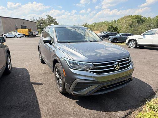 Gray 2023 Volkswagen Tiguan 2.0T SE