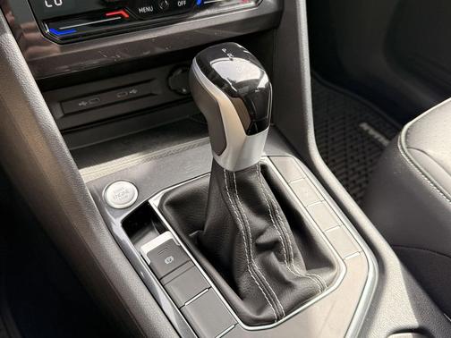 Gray 2023 Volkswagen Tiguan 2.0T SE
