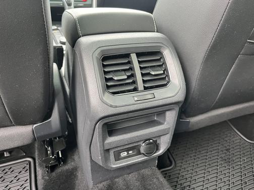 2024 Volkswagen Tiguan 2.0T SE 4MOTION