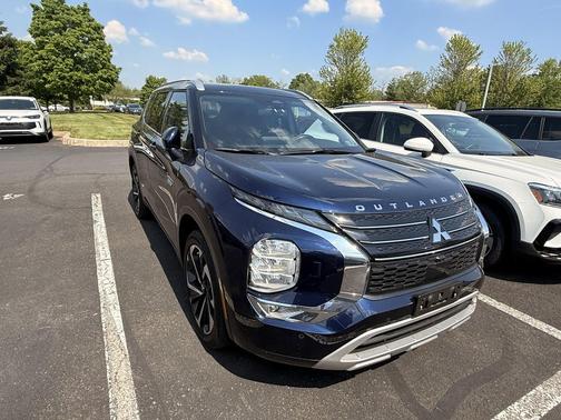 Cosmic Blue Metallic 2025 Mitsubishi Outlander PHEV SEL