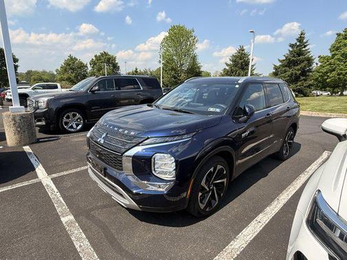 Cosmic Blue Metallic 2025 Mitsubishi Outlander PHEV SEL