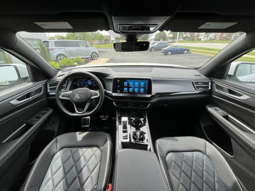 2025 Volkswagen Atlas Cross Sport 2.0T SEL Premium