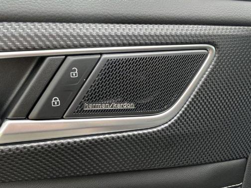2025 Volkswagen Atlas Cross Sport 2.0T SEL Premium