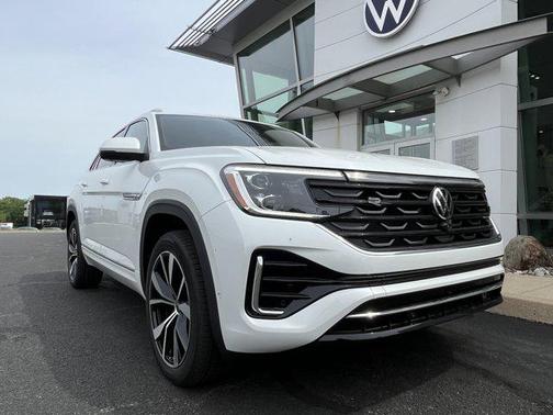 2025 Volkswagen Atlas Cross Sport 2.0T SEL Premium
