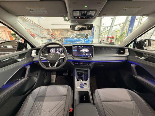 2025 Volkswagen Tiguan 2.0T SE 4MOTION